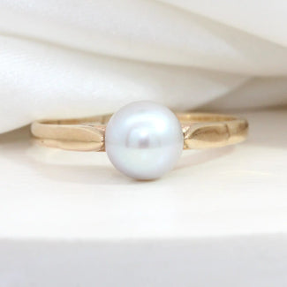 Grey Pearl Ring