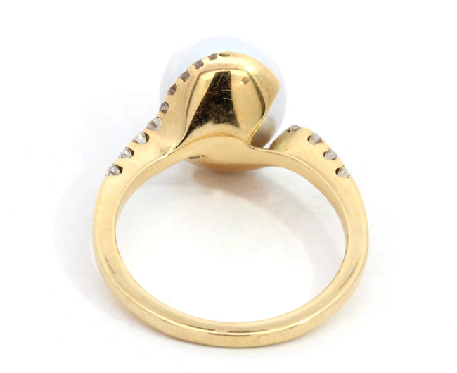 Grey Pearl with Diamond Band