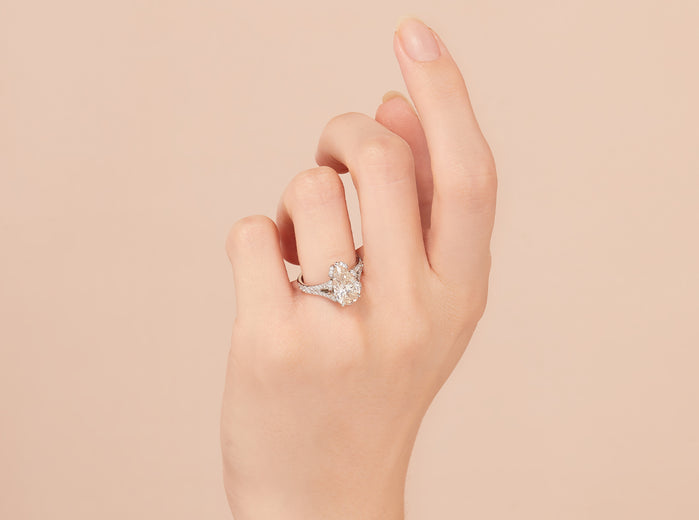 Your Guide To Gifting The Perfect Ring - Holts Gems