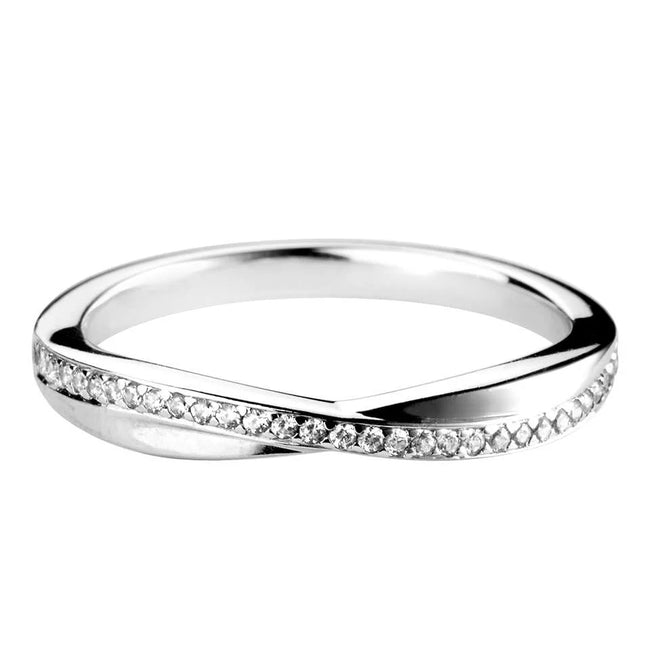 Court-TwistedGrain-Set-Diamond-Band-white-gold