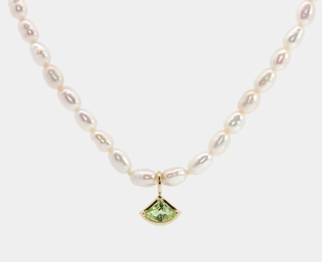 9ct Solid Gold Peridot & Freshwater Pearl Necklace