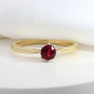 0.52ct Round Ruby 8 claws Solitaire Ring