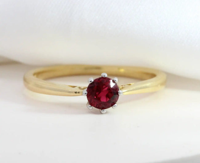 0.52ct Round Ruby 8 claws Solitaire Ring