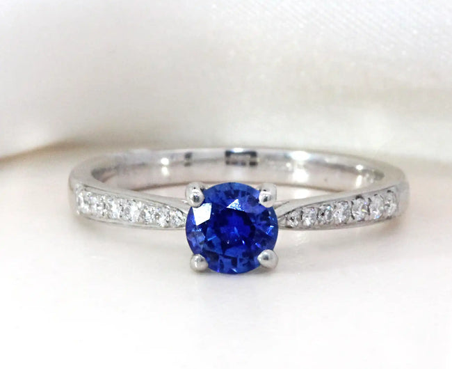 0.62ct Round Blue Sapphire Diamond Band Ring