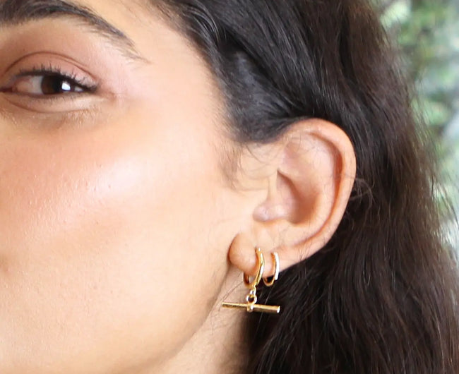 9ct Gold T-Bar Earrings